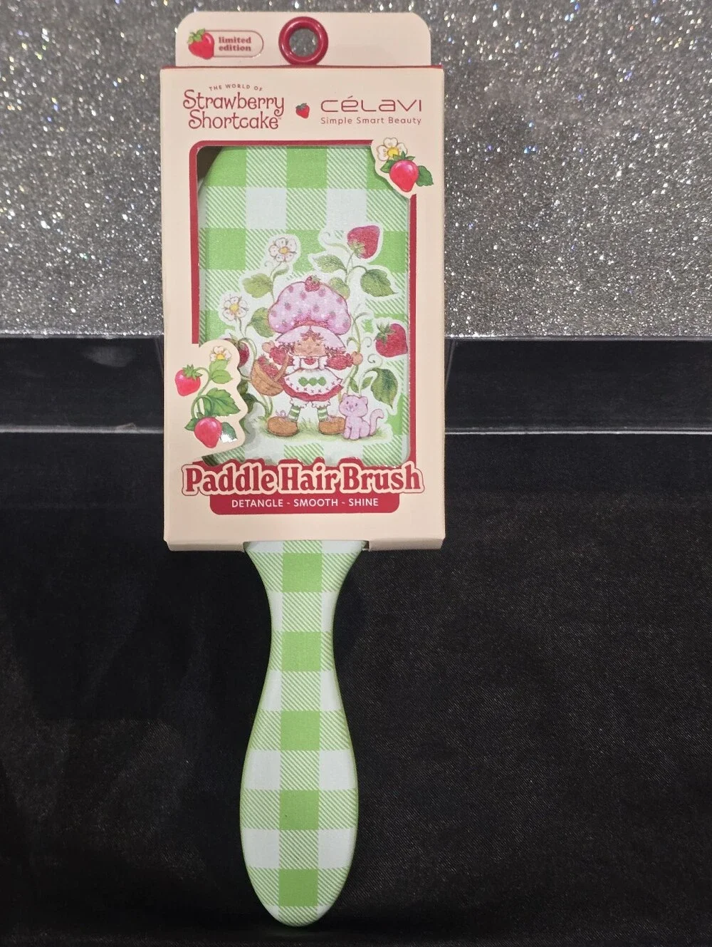 Celavi X Strawberry Shortcake Detangle & Smooth Paddle Brush